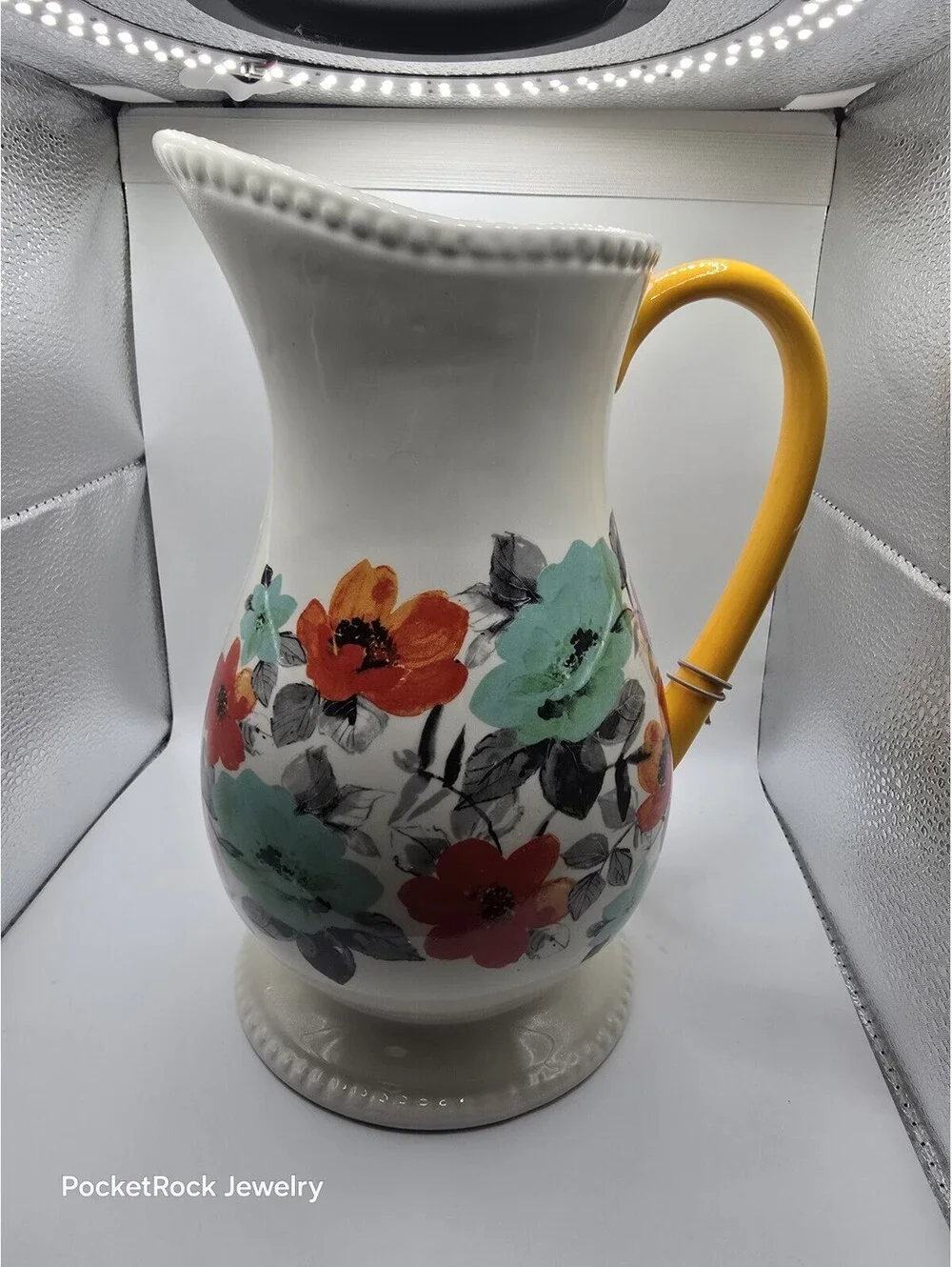 The Pioneer Woman Flea Market Decorated Floral 2-Quart Pitcher Brand New
